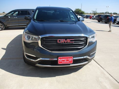 Used 2019 GMC Acadia SLE image 2