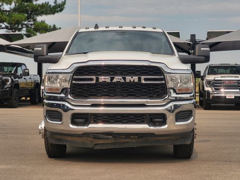 Used 2024 RAM 3500 Tradesman w/ Chrome Appearance Group AWD/4WD image 2