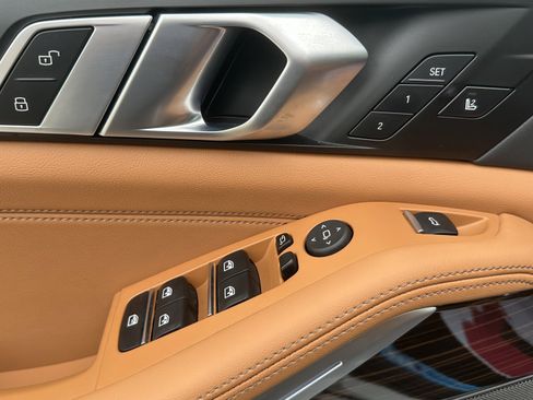 Certified 2025 BMW X5 M60i AWD/4WD image 17