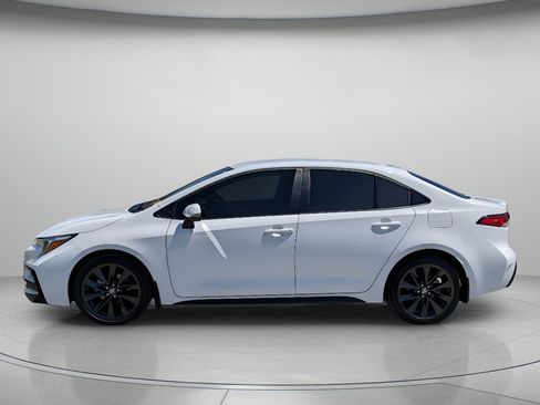 Used 2025 Toyota Corolla SE FWD image 5