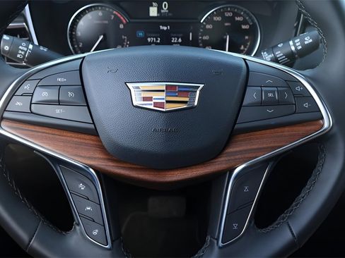 New 2025 Cadillac XT5 Premium Luxury image 19