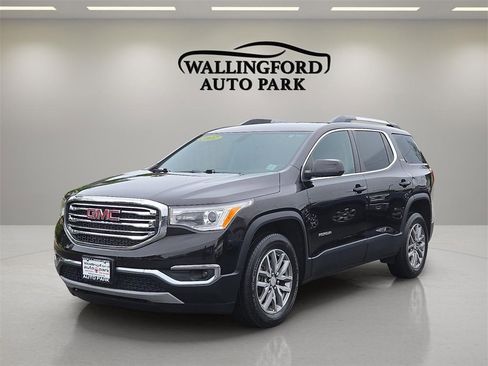 Used 2017 GMC Acadia SLE image 1