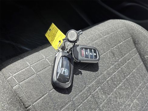 Certified 2024 Honda HR-V LX image 17