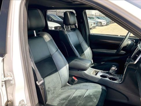 Used 2018 Jeep Grand Cherokee Altitude image 10