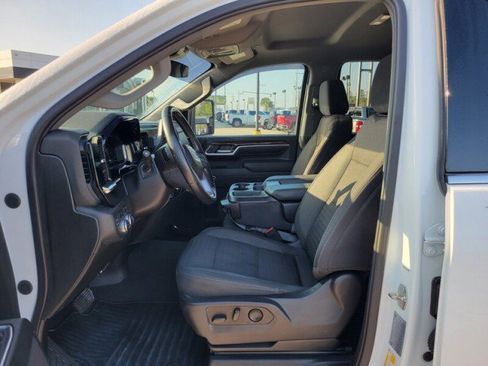 Used 2024 GMC Sierra 2500 SLE w/ SLE Convenience Package image 11