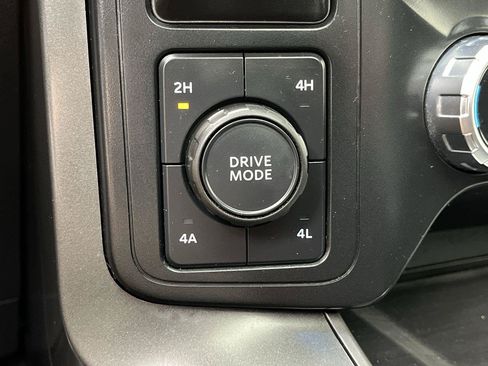 Used 2024 Ford F150 Lariat w/ Equipment Group 502A High AWD/4WD image 19