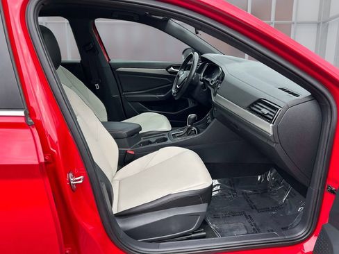 Used 2019 Volkswagen Jetta R-Line FWD image 18