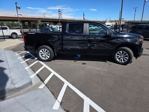 Used 2022 Chevrolet Silverado 1500 Custom image 17