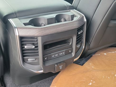New 2026 RAM 1500 Laramie AWD/4WD image 13