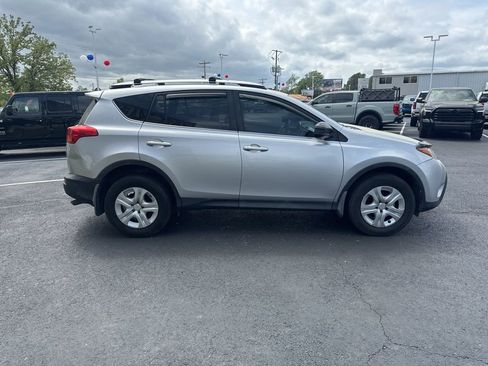 Used 2015 Toyota RAV4 LE image 4