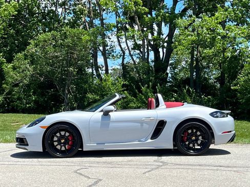Used 2025 Porsche 718 Boxster GTS RWD image 2