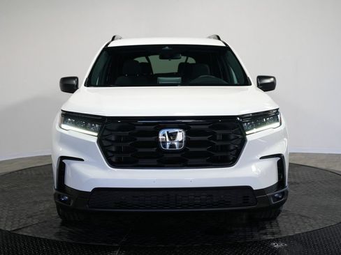 Used 2023 Honda Pilot Sport image 2