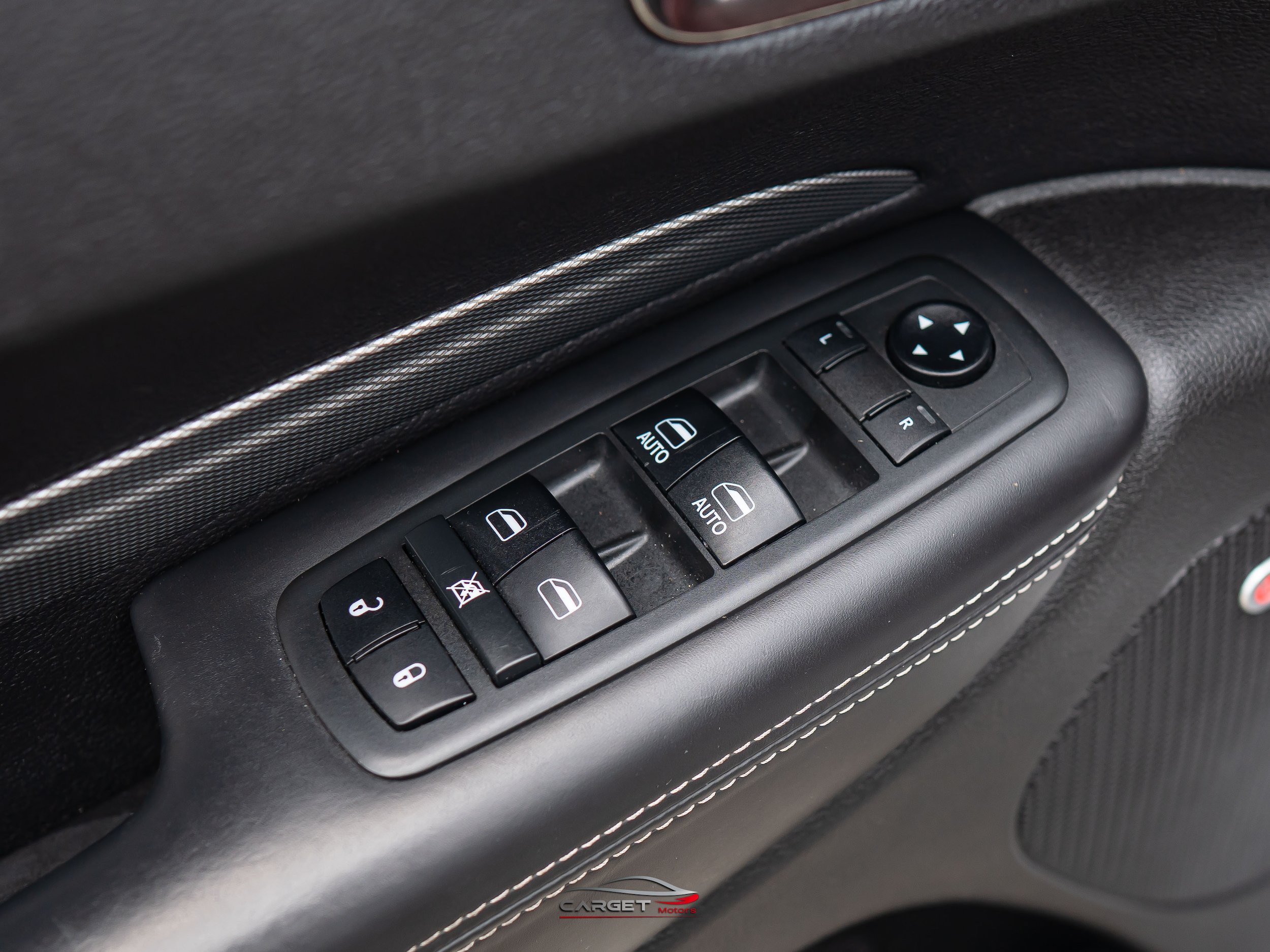 Used 2018 Dodge Durango SRT AWD/4WD image 43