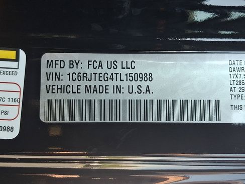 Used 2026 Jeep Gladiator Mojave AWD/4WD image 28