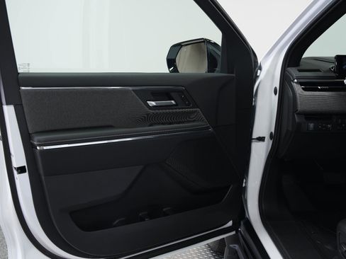 New 2026 GMC Sierra EV Elevation image 24