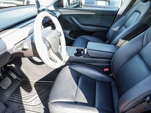 Used 2024 Tesla Model Y Long Range image 23