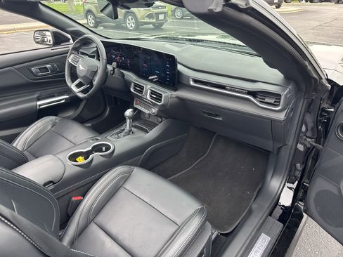 Used 2024 Ford Mustang Premium image 14