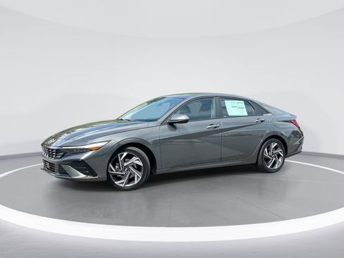New 2026 Hyundai Elantra Limited FWD image 1