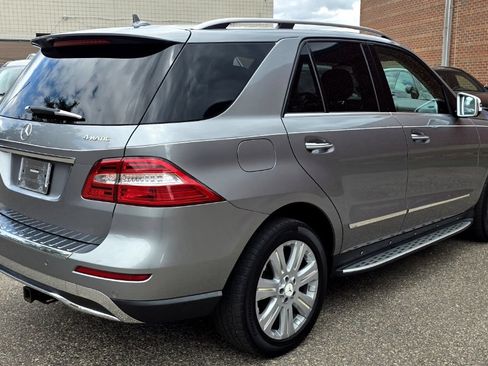 Used 2014 Mercedes-Benz ML 350 4MATIC w/ Premium 1 Package image 2