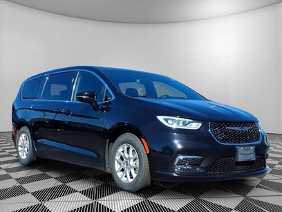 Certified 2025 Chrysler Pacifica Select