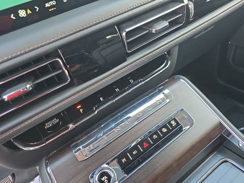 New 2026 Lincoln Aviator Reserve image 25