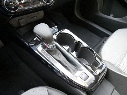 Used 2024 Chevrolet Trax LT w/ Driver Confidence Package image 25