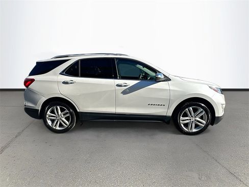 Used 2018 Chevrolet Equinox Premier image 18