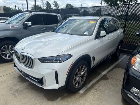 Used 2024 BMW X5 sDrive40i w/ Premium Package RWD image 4
