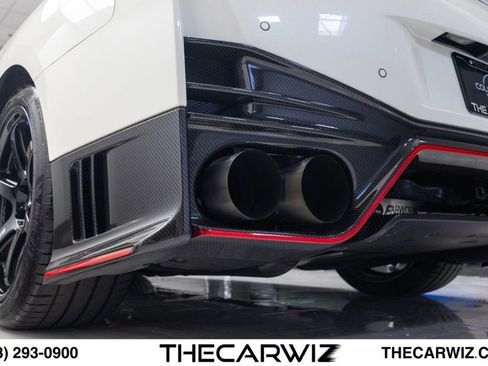 Used 2018 Nissan GT-R NISMO AWD/4WD image 22