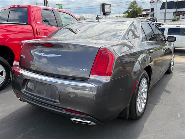 Used 2021 Chrysler 300 Touring L RWD image 2