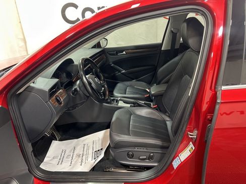 Used 2020 Volkswagen Passat 2.0T SEL image 23