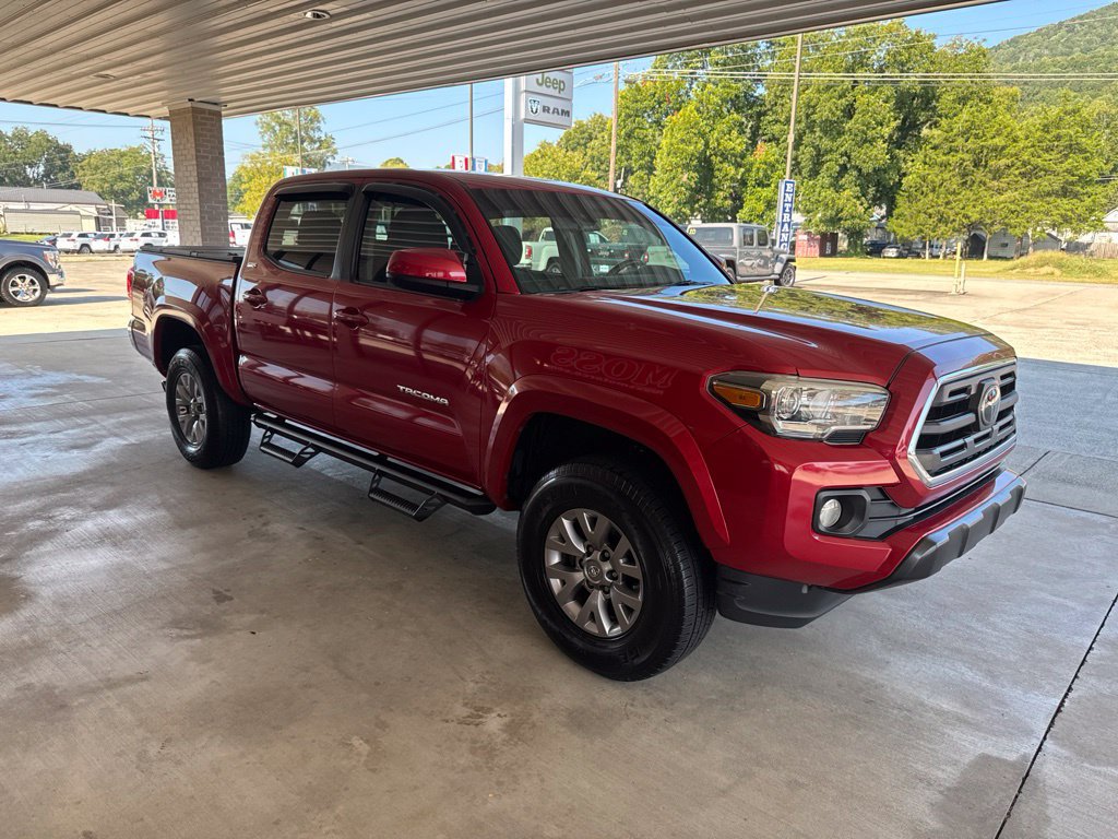 Used 2018 Toyota Tacoma SR5 RWD image 3