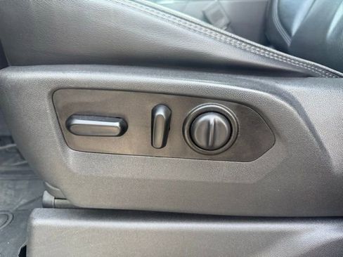 Used 2020 Chevrolet Silverado 1500 High Country w/ Technology Package image 29