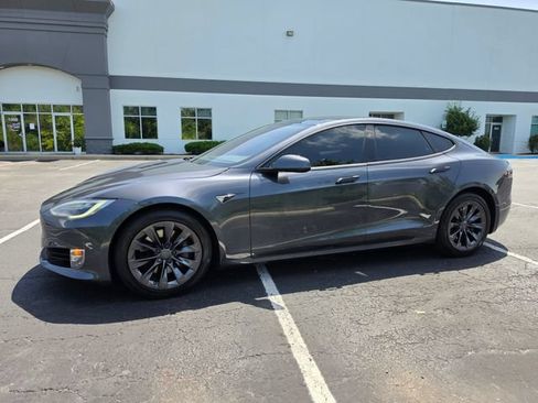 Used 2017 Tesla Model S 75 RWD image 12
