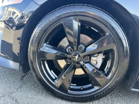 Used 2019 Ford Mustang Premium image 12