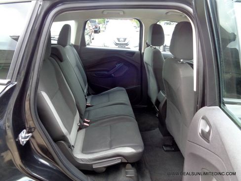 Used 2015 Ford Escape S FWD image 17
