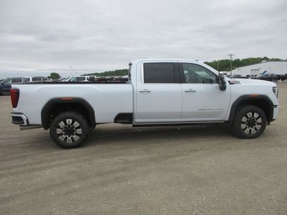 New 2026 GMC Sierra 3500 Denali w/ Denali Reserve Package