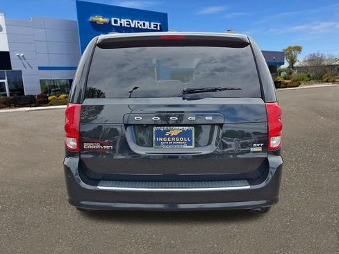 Used 2019 Dodge Grand Caravan SXT FWD image 23