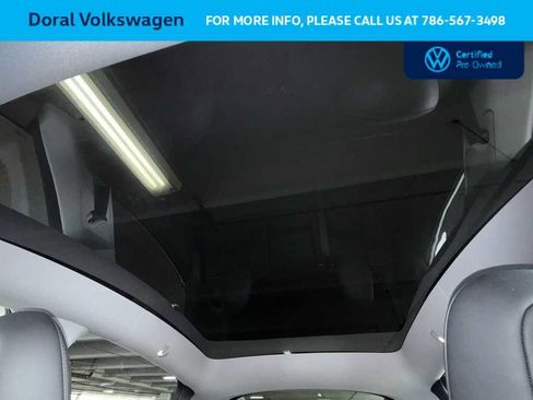 Used 2024 Tesla Model Y Long Range RWD image 17