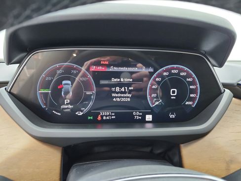 Used 2022 Audi RS e-tron GT image 11