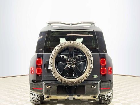 Used 2023 Land Rover Defender 130 X-Dynamic SE image 6