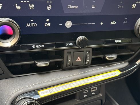 Used 2025 Lexus NX 350h AWD w/ Accessory Package (A2) image 18