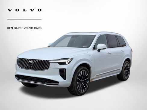 New 2026 Volvo XC90 T8 Plus w/ Protection Package image 8