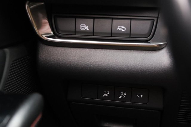 Used 2025 MAZDA CX-30 AWD 2.5 S w/ Preferred Package image 22