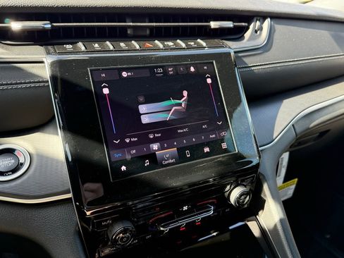 New 2025 Jeep Grand Cherokee Laredo w/ Trailer Tow Package image 20