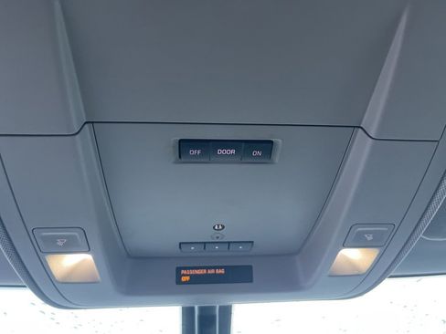 Used 2018 GMC Sierra 1500 SLE w/ SLE Value Package image 20