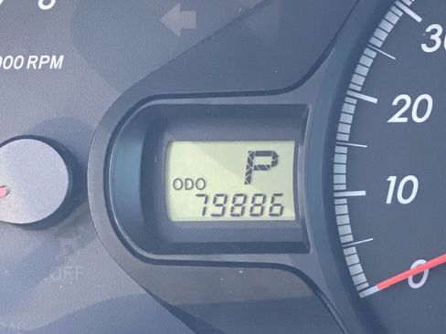 Used 2013 Toyota Sienna L image 36