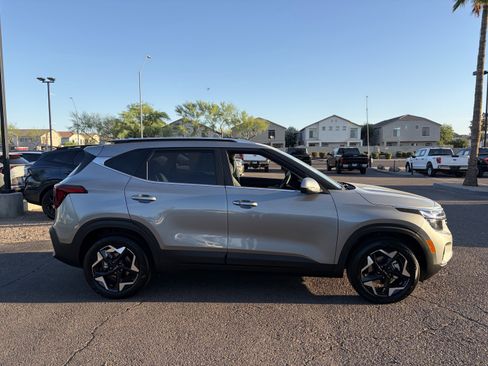 New 2026 Kia Seltos EX FWD image 2