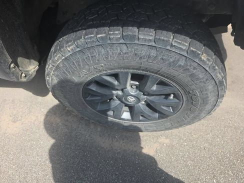 Used 2022 Toyota Tacoma SR5 RWD image 18