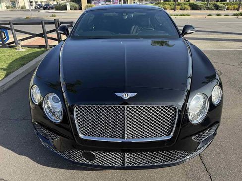 Used 2017 Bentley Continental GT image 11